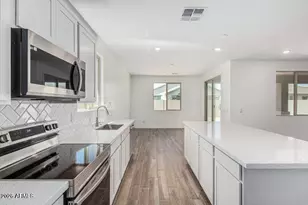 18348 W Villa Hermosa Ln, Surprise, AZ 85387 - Photo 4