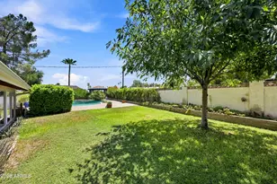 3827 E Mercer Ln, Phoenix, AZ 85028 - Photo 6