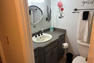 2573 W Berridge Ln, Phoenix, AZ 85017 - Photo 28