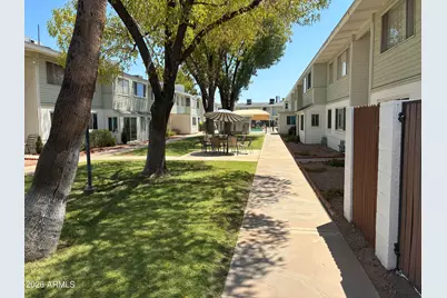 2573 W Berridge Lane #D205, Phoenix, AZ 85017 - Photo 8