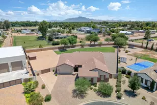 5481 S Crosscreek Dr, Chandler, AZ 85249 - Photo 2