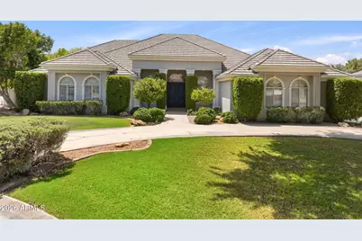 302 S Tucana Court, Gilbert, AZ 85296 - Photo 2