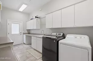302 S Tucana Ct, Gilbert, AZ 85296 - Photo 28