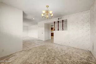 2302 E Lincoln Cir, Phoenix, AZ 85016 - Photo 8