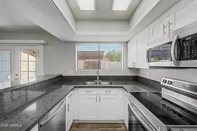 2824 E Waltann Lane #4, Phoenix, AZ 85032 - Photo 8