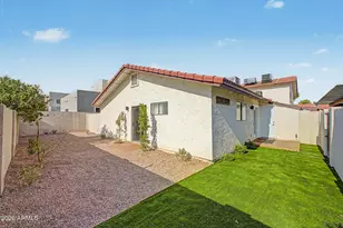 2824 E Waltann Ln, Phoenix, AZ 85032 - Photo 24