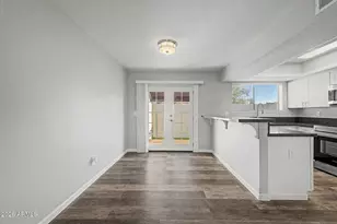 2824 E Waltann Ln, Phoenix, AZ 85032 - Photo 6