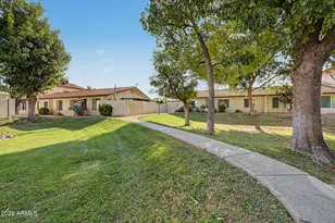 2824 E Waltann Ln, Phoenix, AZ 85032 - Photo 32