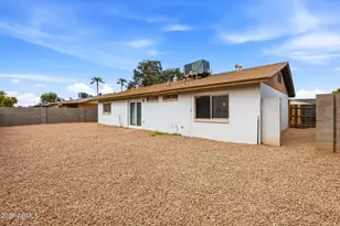 4625 N 75th Ln, Phoenix, AZ 85033 - Photo 30
