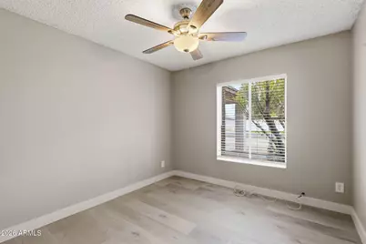4625 N 75th Lane, Phoenix, AZ 85033 - Photo 16