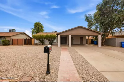 4625 N 75th Lane, Phoenix, AZ 85033 - Photo 1