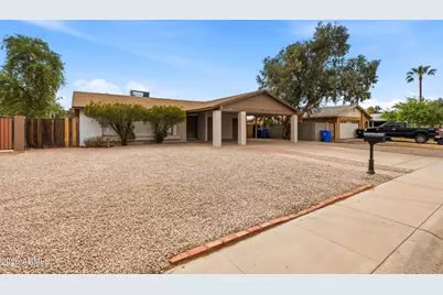 4625 N 75th Lane, Phoenix, AZ 85033 - Photo 2