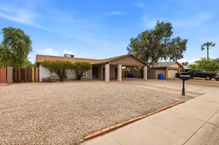 4625 N 75th Ln, Phoenix, AZ 85033 - Photo 2