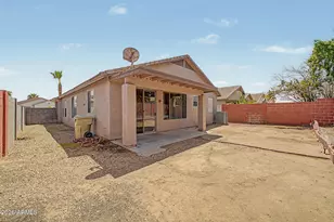 6622 W Golden Ln, Glendale, AZ 85302 - Photo 36