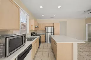 6622 W Golden Ln, Glendale, AZ 85302 - Photo 14