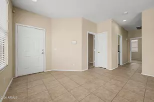 6622 W Golden Ln, Glendale, AZ 85302 - Photo 8