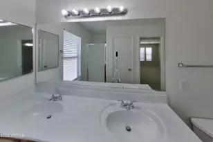 2626 W Spencer Run, Phoenix, AZ 85041 - Photo 8