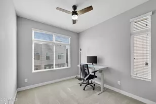 6850 E McDowell Rd, Scottsdale, AZ 85257 - Photo 20