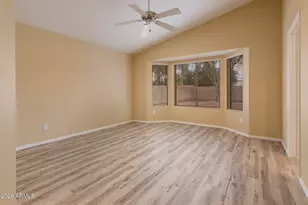 12566 W Palm Ln, Avondale, AZ 85392 - Photo 10