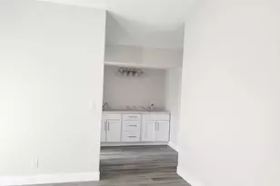 9025 N 14th Dr, Phoenix, AZ 85021 - Photo 8