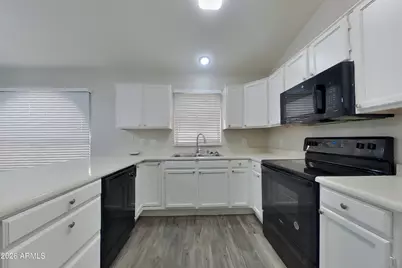 8961 W Kathleen Road, Peoria, AZ 85382 - Photo 6