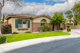 2252 S McClelland Pl, Chandler, AZ 85286 - Photo 2