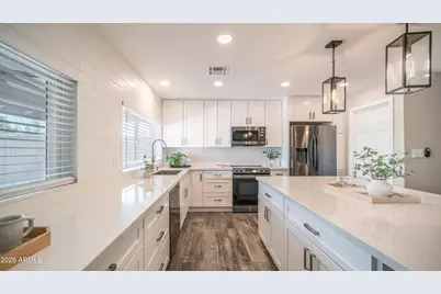 940 E Harmony Avenue, Mesa, AZ 85204 - Photo 8