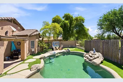 15341 W Maui Lane, Surprise, AZ 85379 - Photo 8