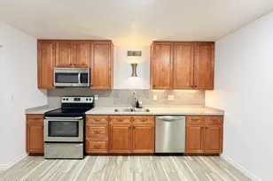 3033 W Caribbean Ln, Phoenix, AZ 85053 - Photo 10