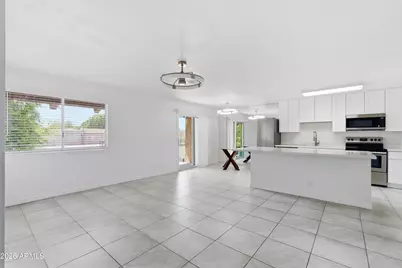 5525 E Thomas Road #Unit G7, Phoenix, AZ 85018 - Photo 4