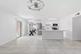 5525 E Thomas Rd, Phoenix, AZ 85018 - Photo 1