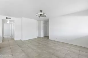 5525 E Thomas Rd, Phoenix, AZ 85018 - Photo 12