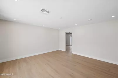 12240 N 26th Drive, Phoenix, AZ 85029 - Photo 4
