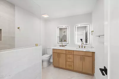 12240 N 26th Drive, Phoenix, AZ 85029 - Photo 24