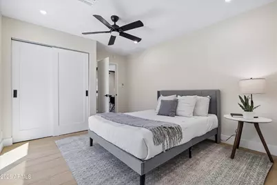 12240 N 26th Drive, Phoenix, AZ 85029 - Photo 30