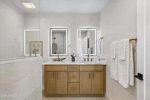 12240 N 26th Dr, Phoenix, AZ 85029 - Photo 36