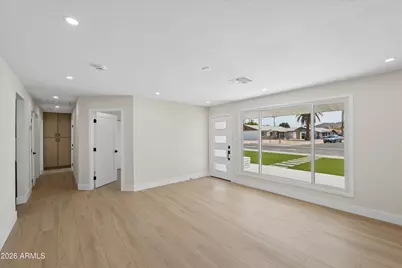 12240 N 26th Drive, Phoenix, AZ 85029 - Photo 6