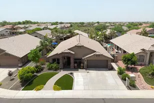 10405 W Patrick Ln, Peoria, AZ 85383 - Photo 24