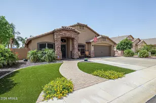 10405 W Patrick Ln, Peoria, AZ 85383 - Photo 2