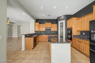 1902 E Desert Ln, Phoenix, AZ 85042 - Photo 16