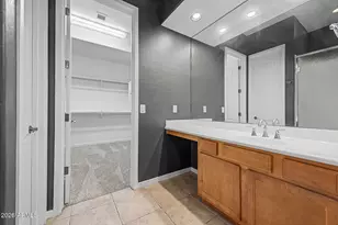 1902 E Desert Ln, Phoenix, AZ 85042 - Photo 24