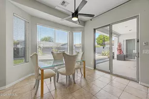 1902 E Desert Ln, Phoenix, AZ 85042 - Photo 14
