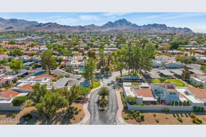 3081 E Cannon Drive, Phoenix, AZ 85028 - Photo 1