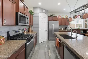 25996 W Tonopah Dr, Buckeye, AZ 85396 - Photo 10