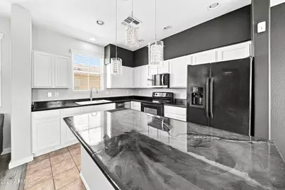 2012 N 78th Glen, Phoenix, AZ 85035 - Photo 6