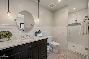 334 E Glenn Dr, Phoenix, AZ 85020 - Photo 54