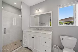 334 E Glenn Dr, Phoenix, AZ 85020 - Photo 60