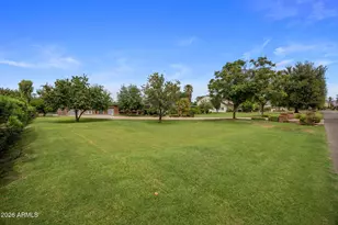 334 E Glenn Dr, Phoenix, AZ 85020 - Photo 54