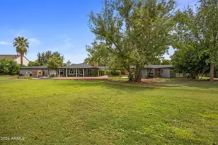 334 E Glenn Dr, Phoenix, AZ 85020 - Photo 64