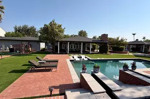 334 E Glenn Dr, Phoenix, AZ 85020 - Photo 28